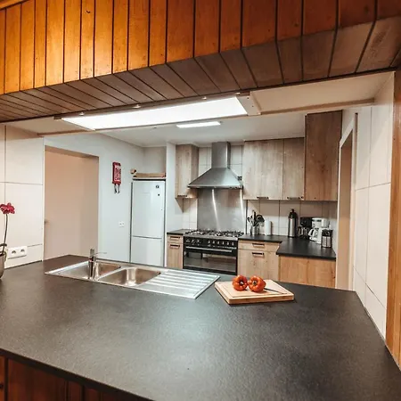 Le Loup Gris - 35 Pers - Vue-wellness, Butgenbach-malmedy Chalé *